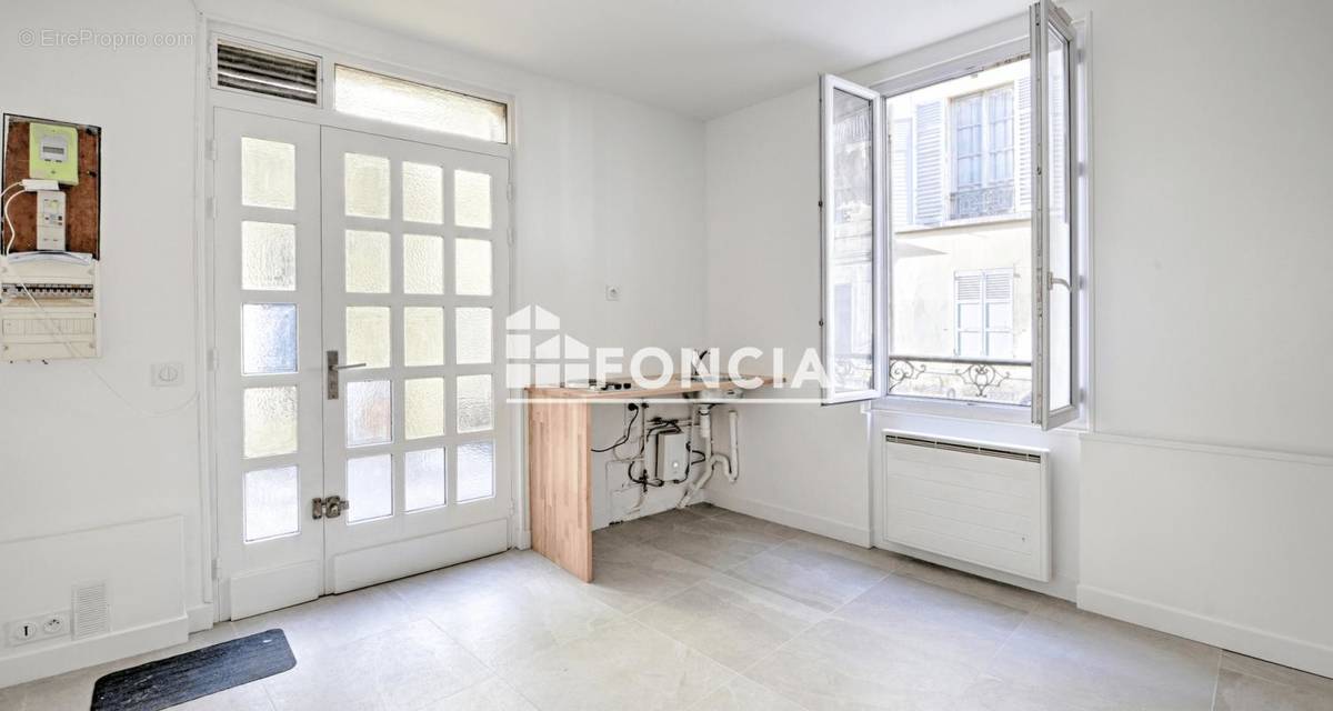 Appartement à PARIS-14E