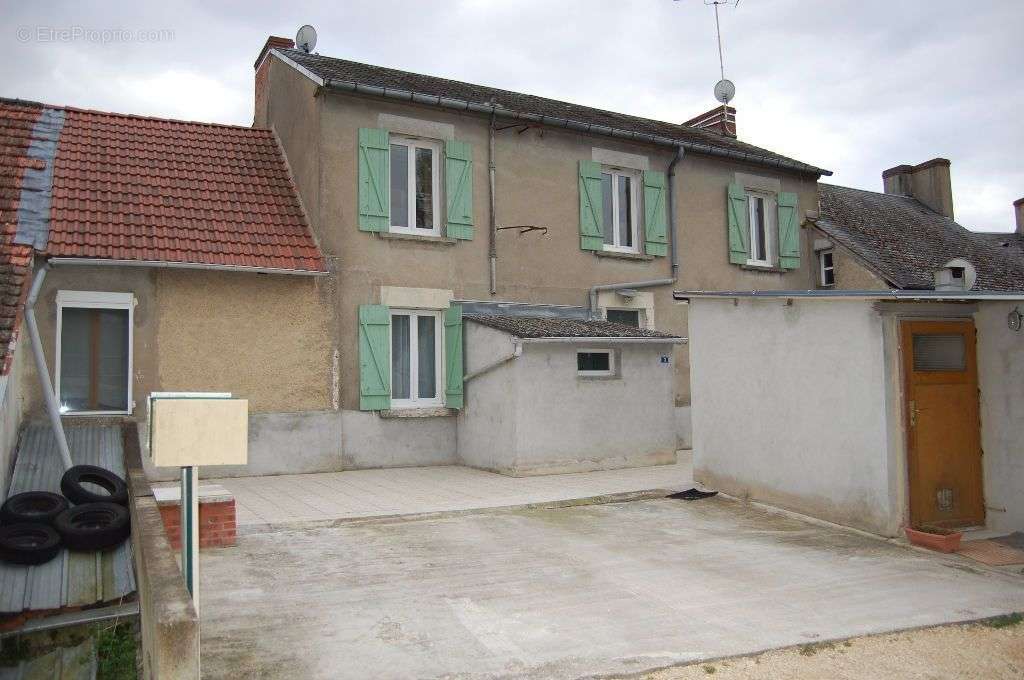 Appartement à SAINT-SATUR