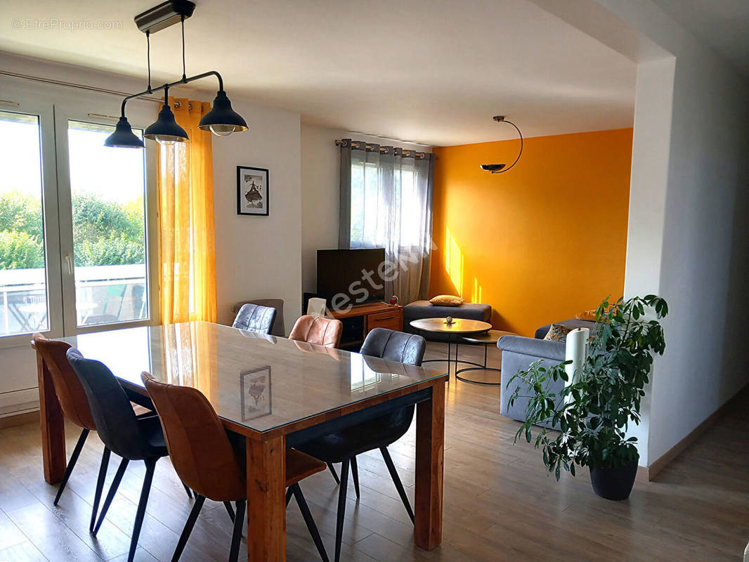 Appartement à TINQUEUX