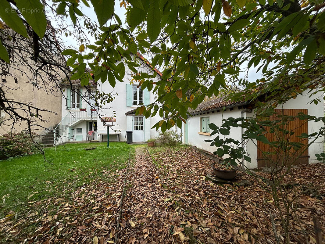 Maison à MONTLUCON