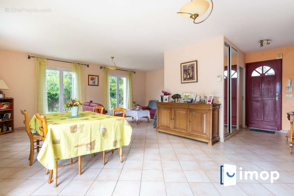 Appartement à VENDAYS-MONTALIVET