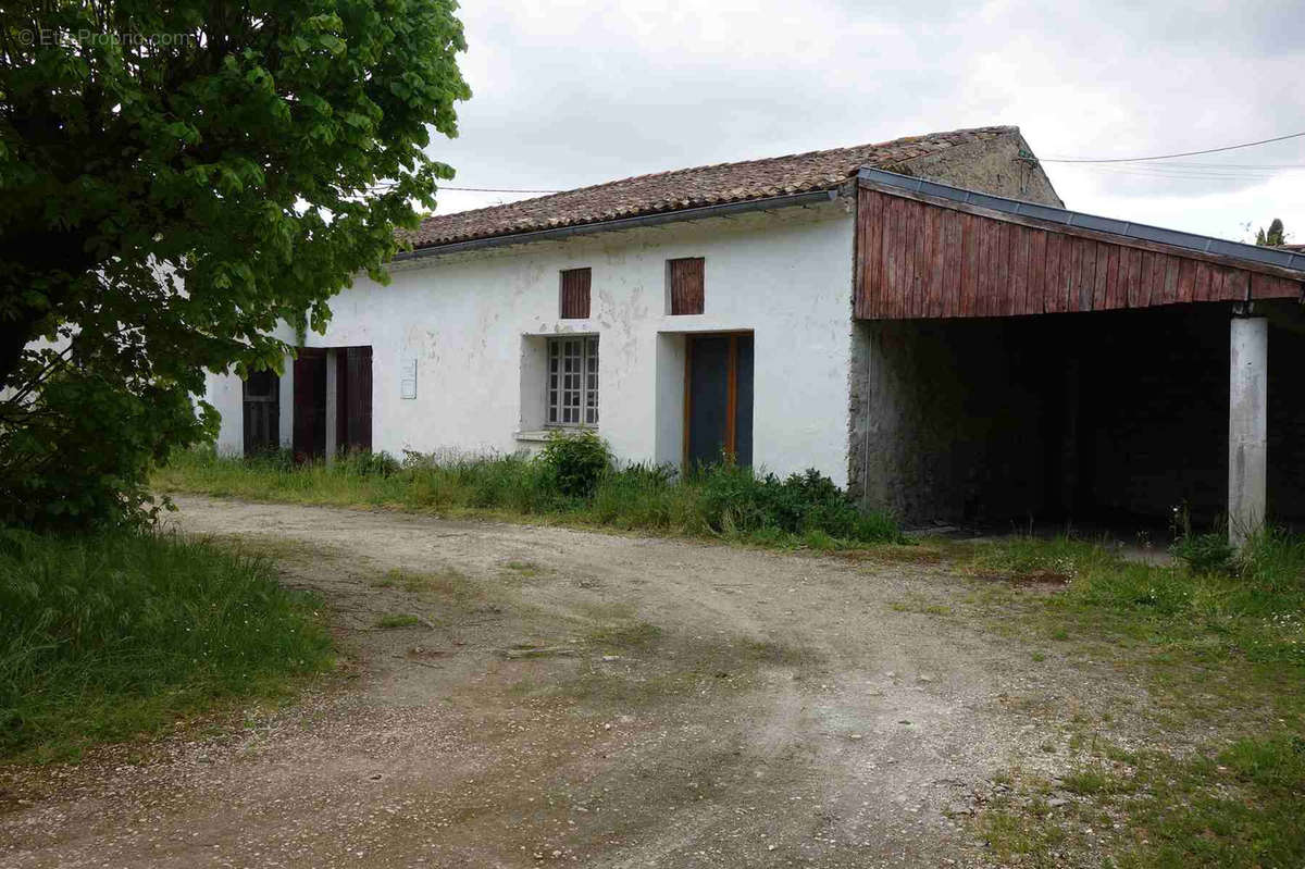 Maison à ANGLADE