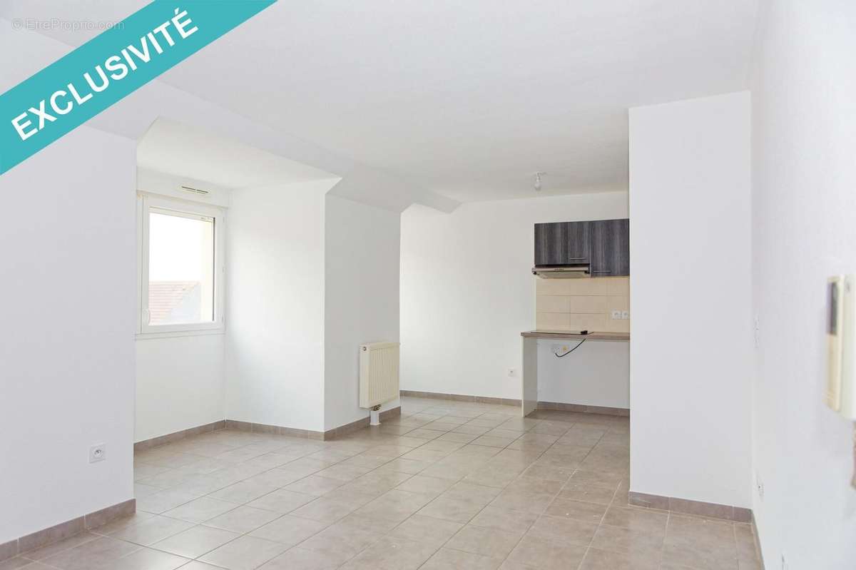 Photo 2 - Appartement à FOLLAINVILLE-DENNEMONT