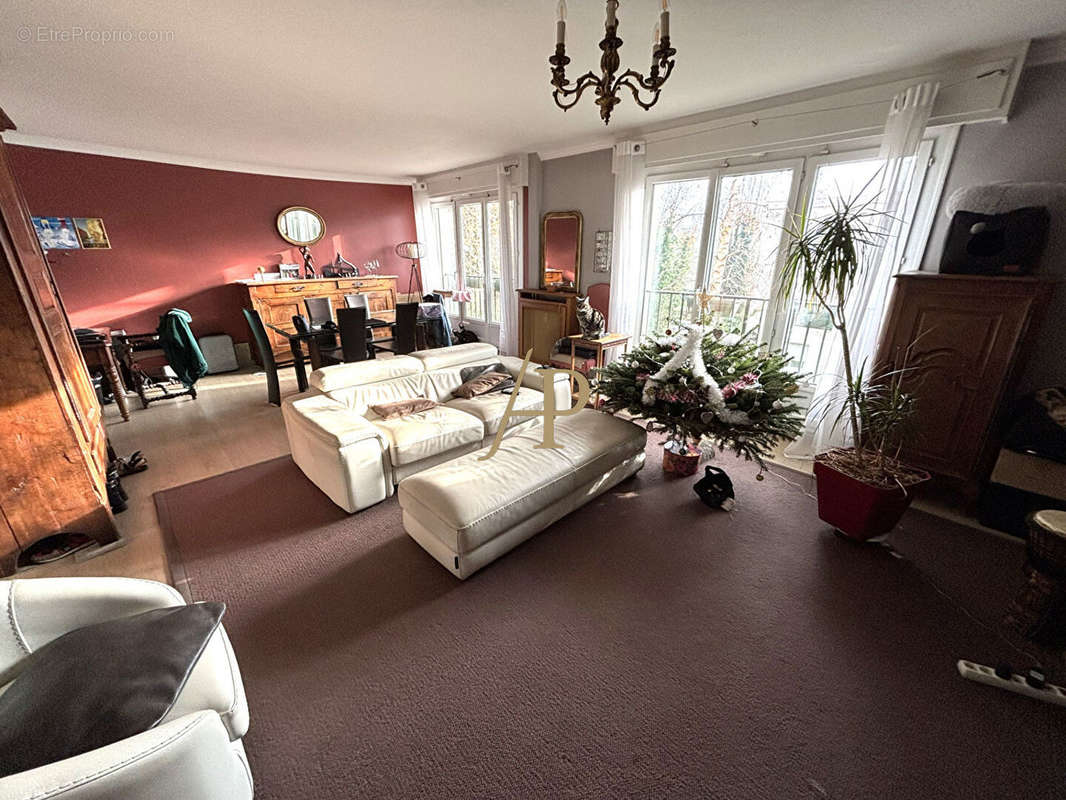 Appartement à MAISONS-LAFFITTE