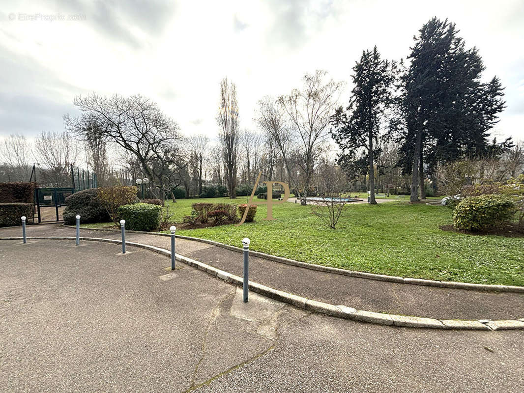 Appartement à MAISONS-LAFFITTE