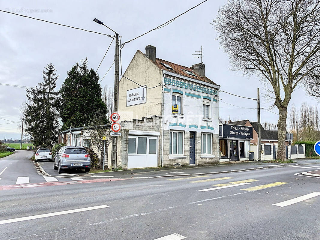 Maison à LA CHAPELLE-D&#039;ARMENTIERES