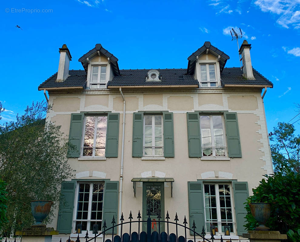 Maison à MAISONS-LAFFITTE