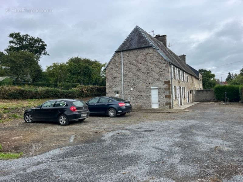 Maison à LE BENY-BOCAGE