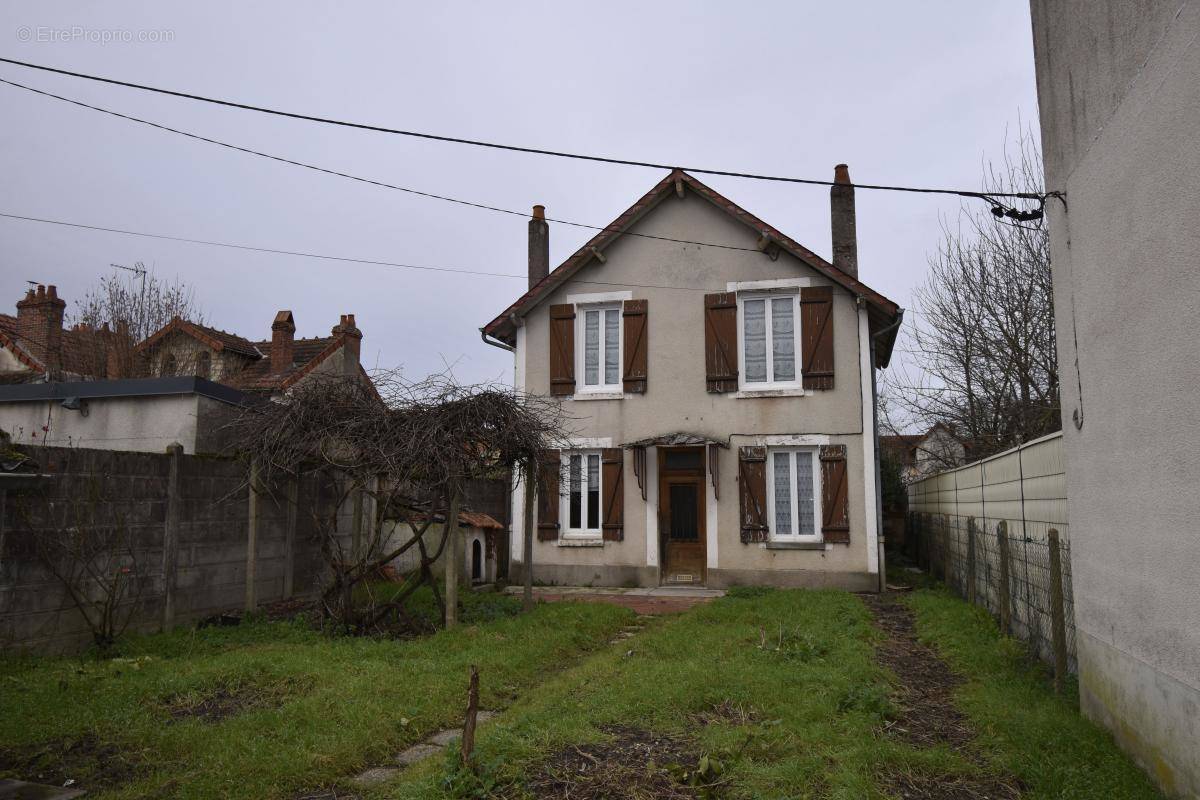 Maison à COSNE-COURS-SUR-LOIRE