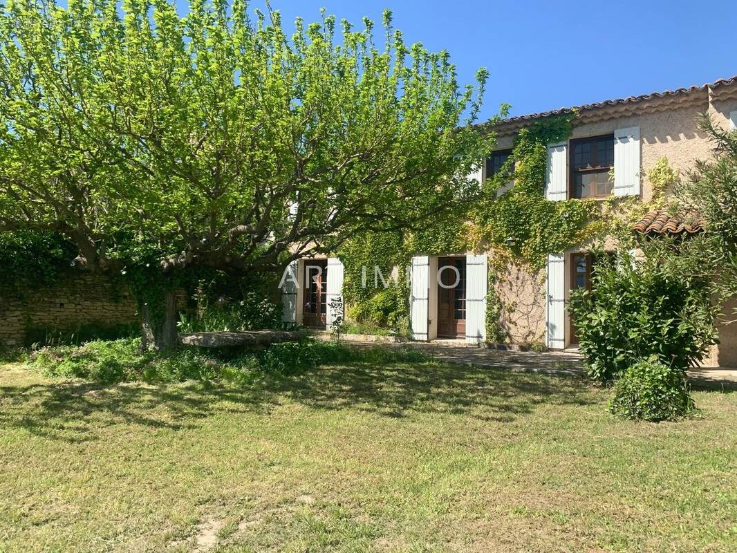 Maison à GORDES