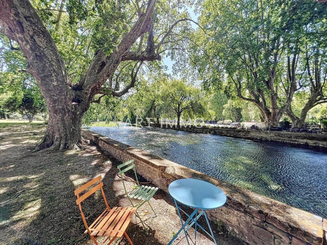 Appartement à FONTAINE-DE-VAUCLUSE