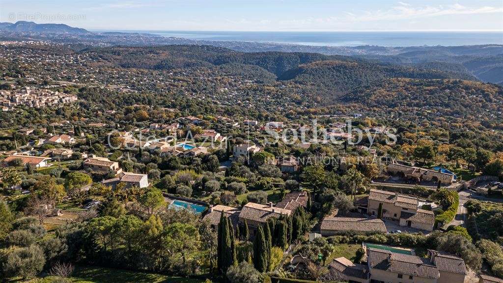 Maison à TOURRETTES-SUR-LOUP