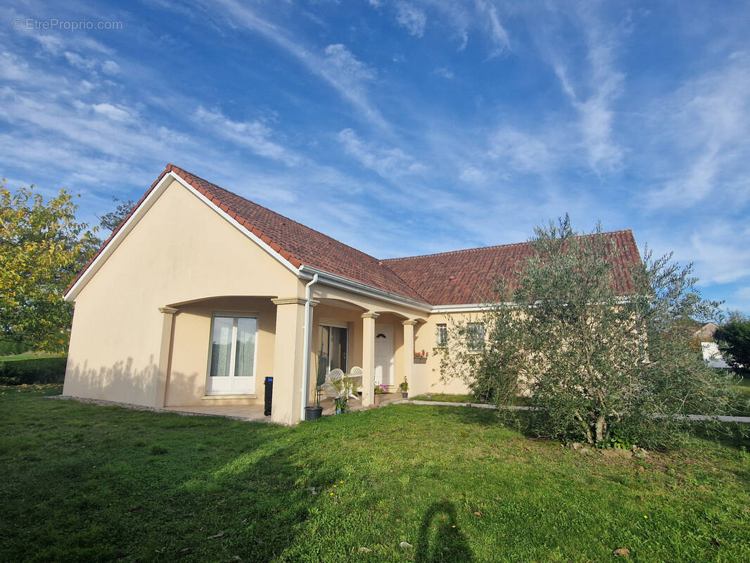 Maison à LUBERSAC