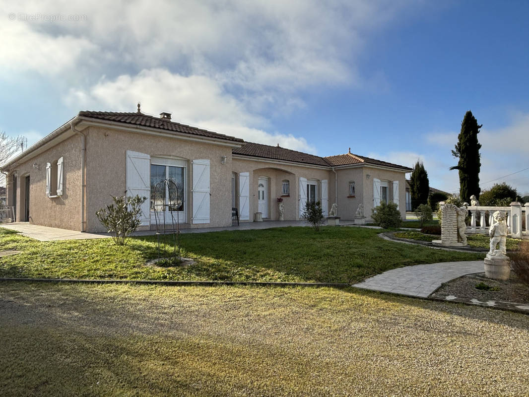 Maison à CASTELSARRASIN