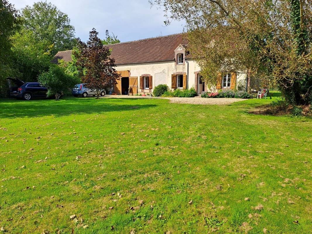 Maison à MOUTIERS-AU-PERCHE