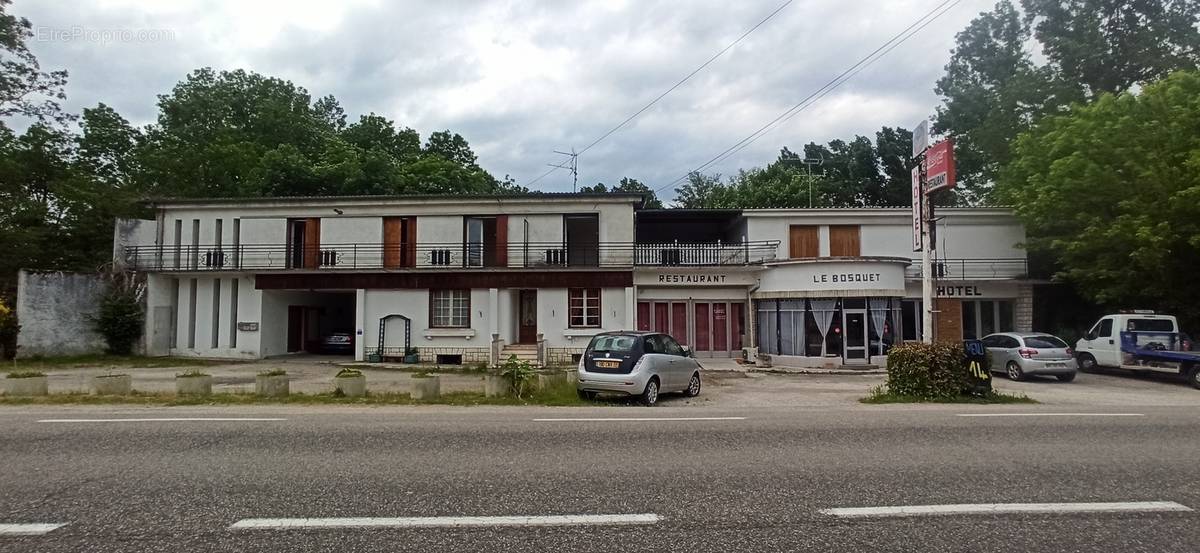 Commerce à SAINT-PARDOUX-ISAAC