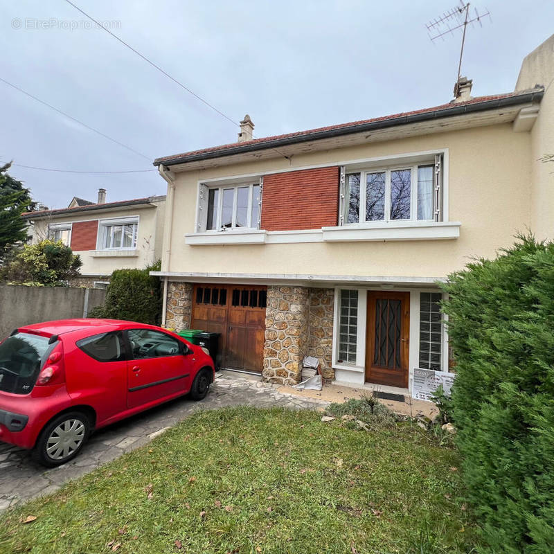 Maison à LES PAVILLONS-SOUS-BOIS