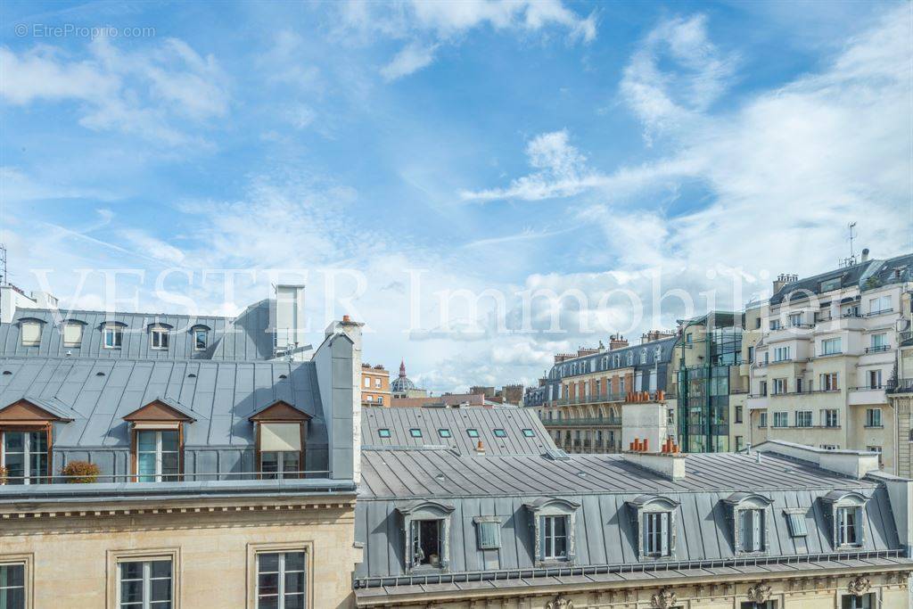 Appartement à PARIS-8E