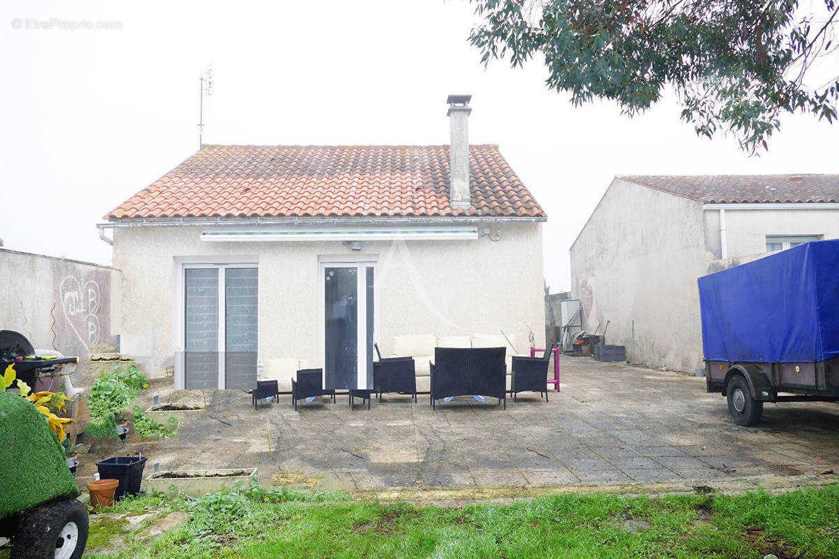 Maison à BOURCEFRANC-LE-CHAPUS