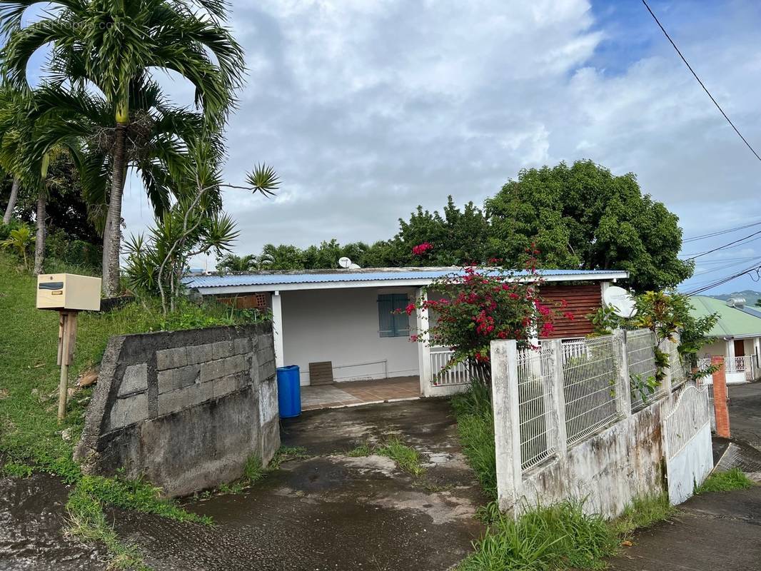 Appartement à LE ROBERT