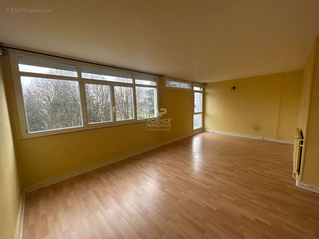 Appartement à MAISONS-LAFFITTE