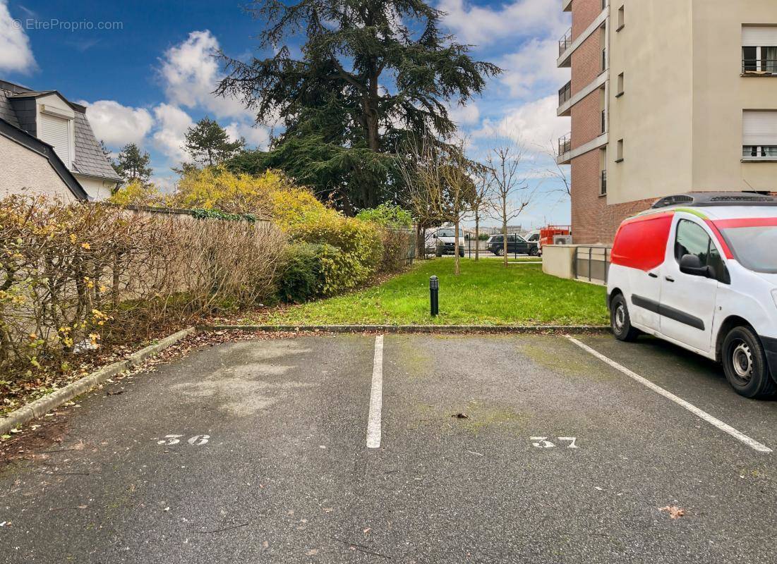 Parking à ORLEANS