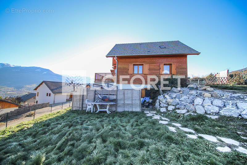 Maison à EMBRUN