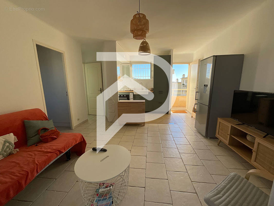 Appartement à SIX-FOURS-LES-PLAGES