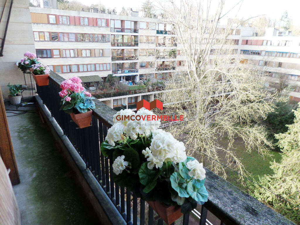 Appartement à LA CELLE-SAINT-CLOUD