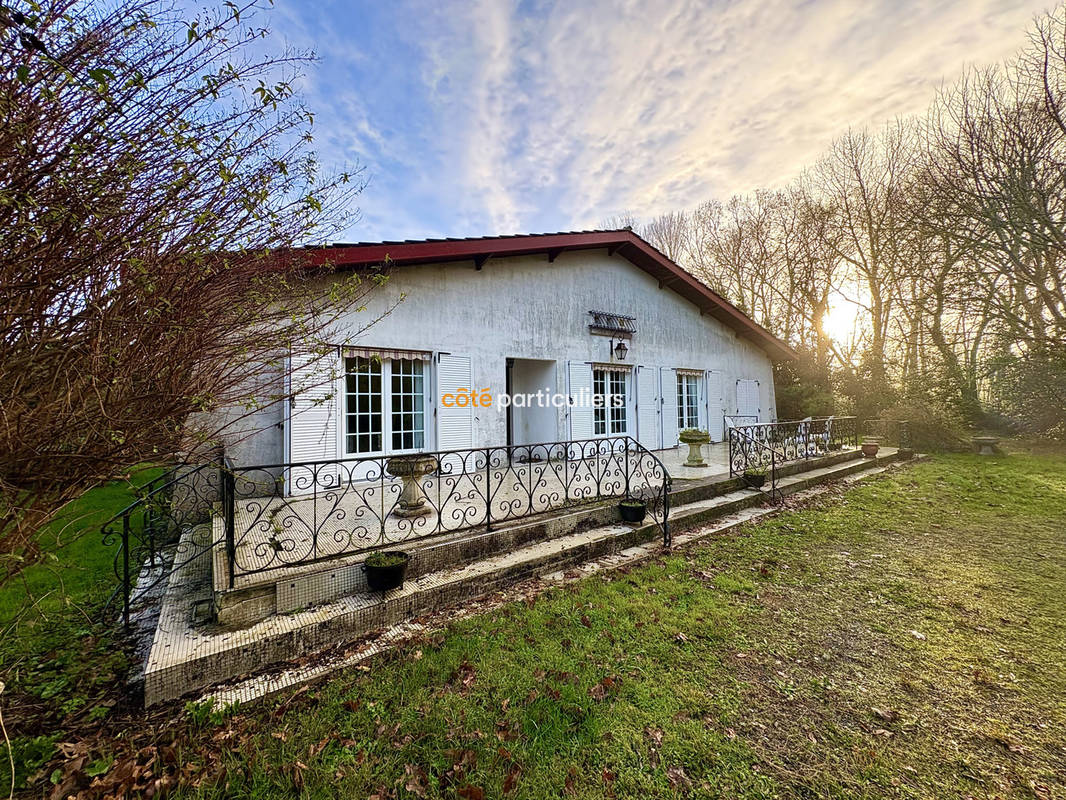 Maison à VENDAYS-MONTALIVET