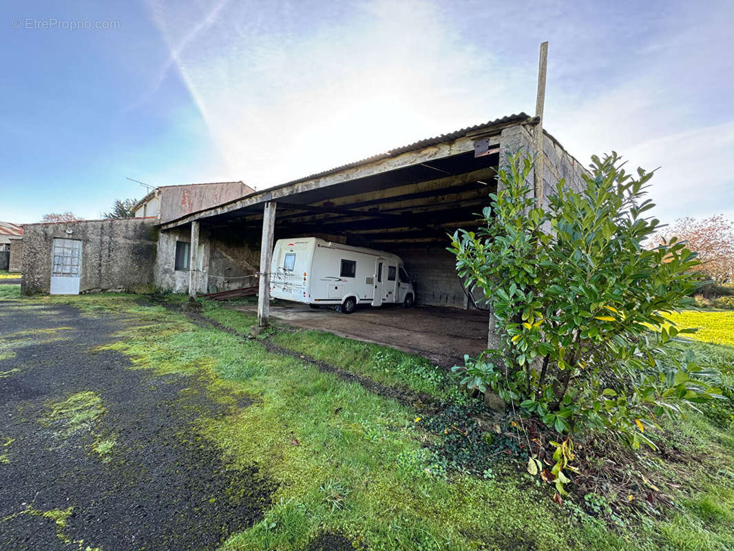 Maison à AIZENAY