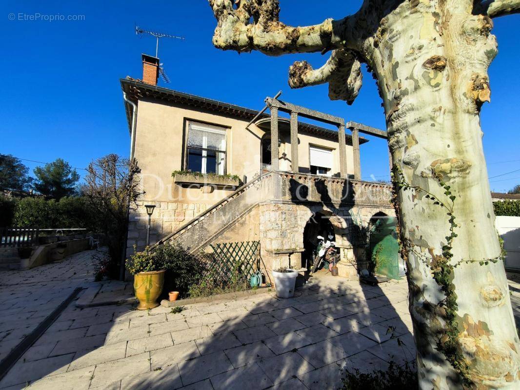 Maison à UZES