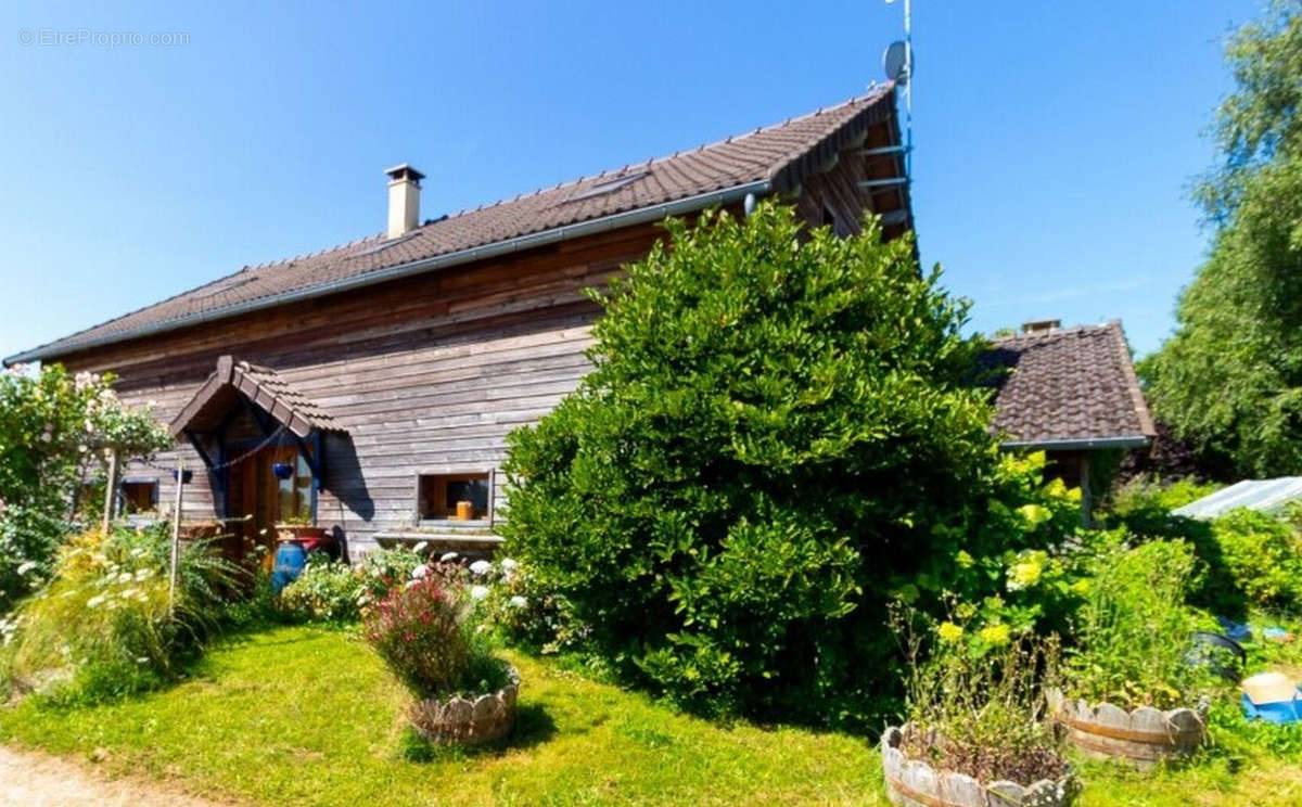 Maison à LA CROISILLE-SUR-BRIANCE