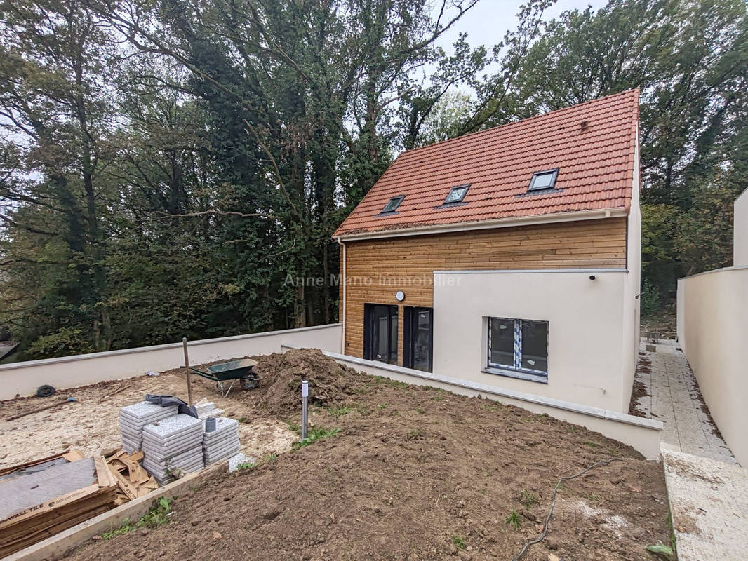 Maison à VILLENEUVE-SUR-BELLOT