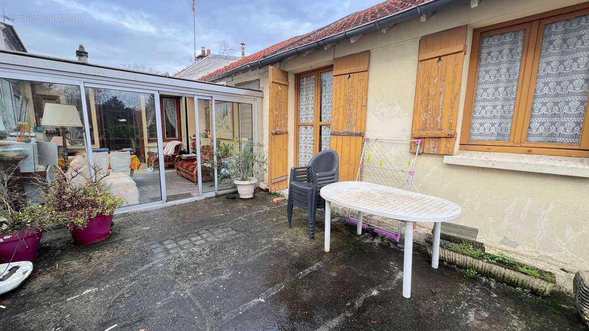 Maison à LE PERREUX-SUR-MARNE