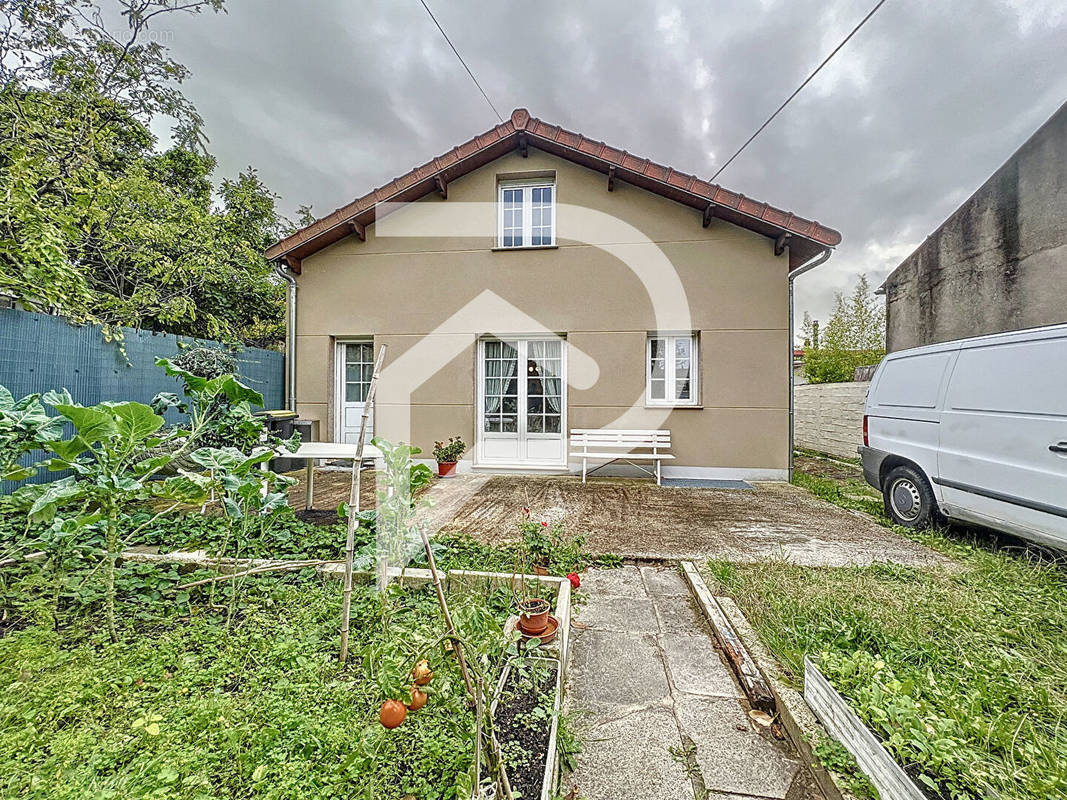 Maison à CHAMPIGNY-SUR-MARNE