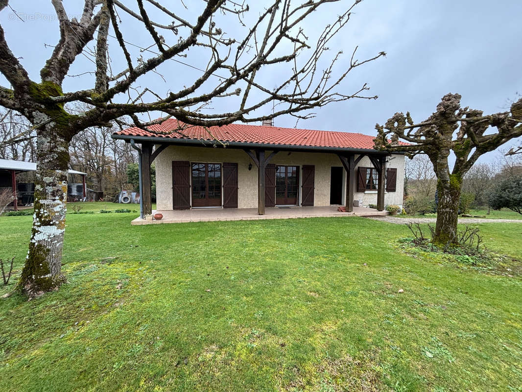 Maison à LABASTIDE-D&#039;ARMAGNAC