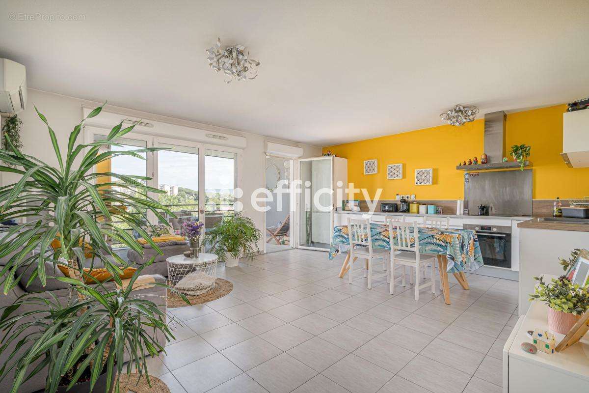 Appartement à MARSEILLE-10E