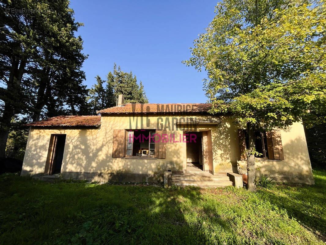 Maison à L&#039;ISLE-SUR-LA-SORGUE