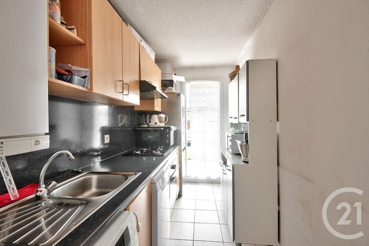 Appartement à SAINT-LAURENT-DU-VAR