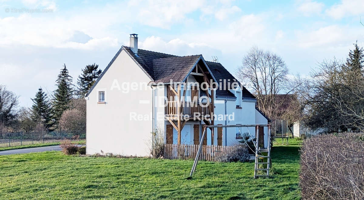 Maison à BEAUMONT-DU-GATINAIS