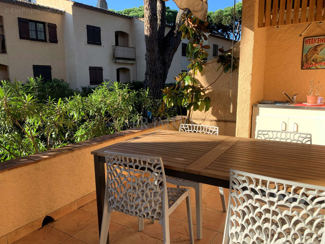 Appartement à ROQUEBRUNE-SUR-ARGENS