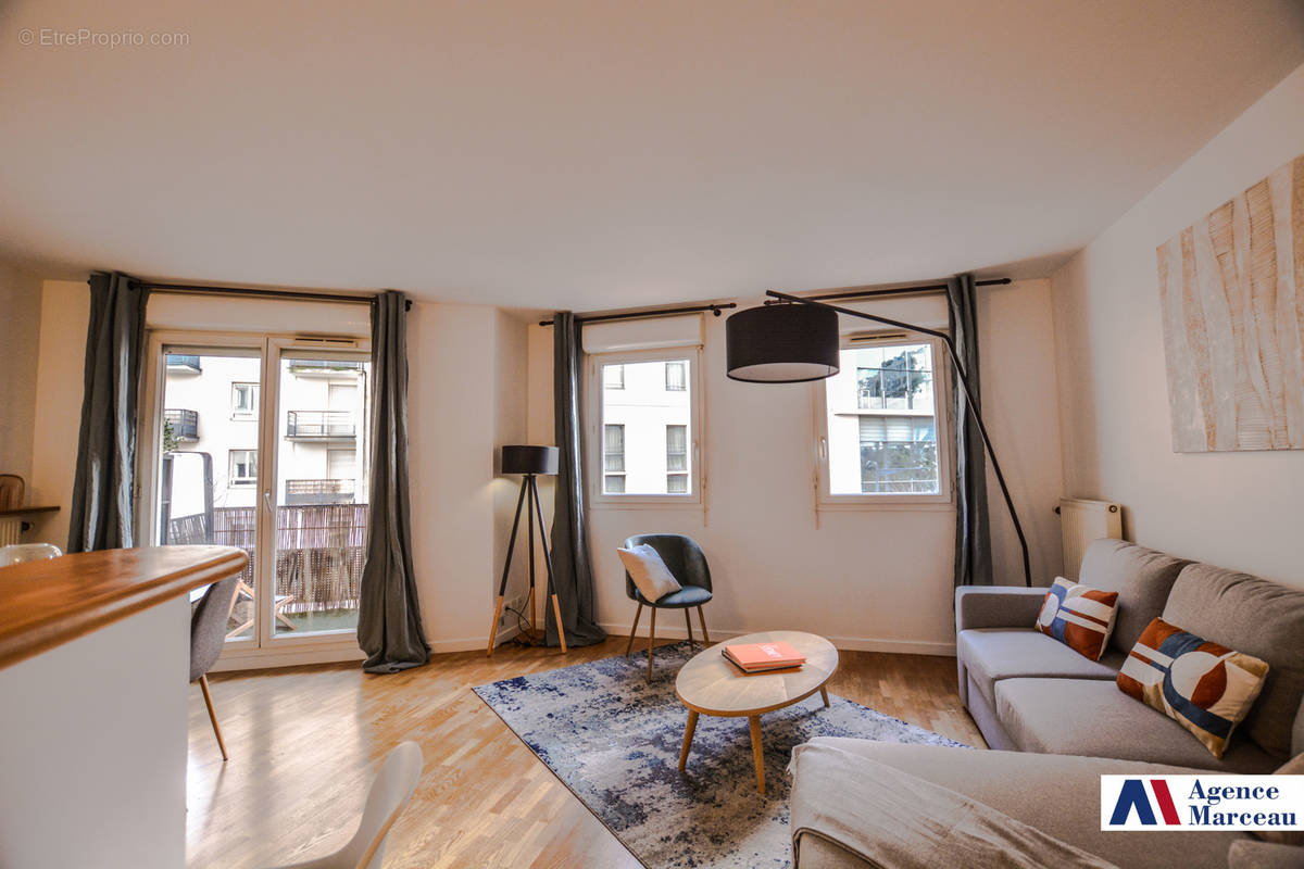 Appartement à COURBEVOIE