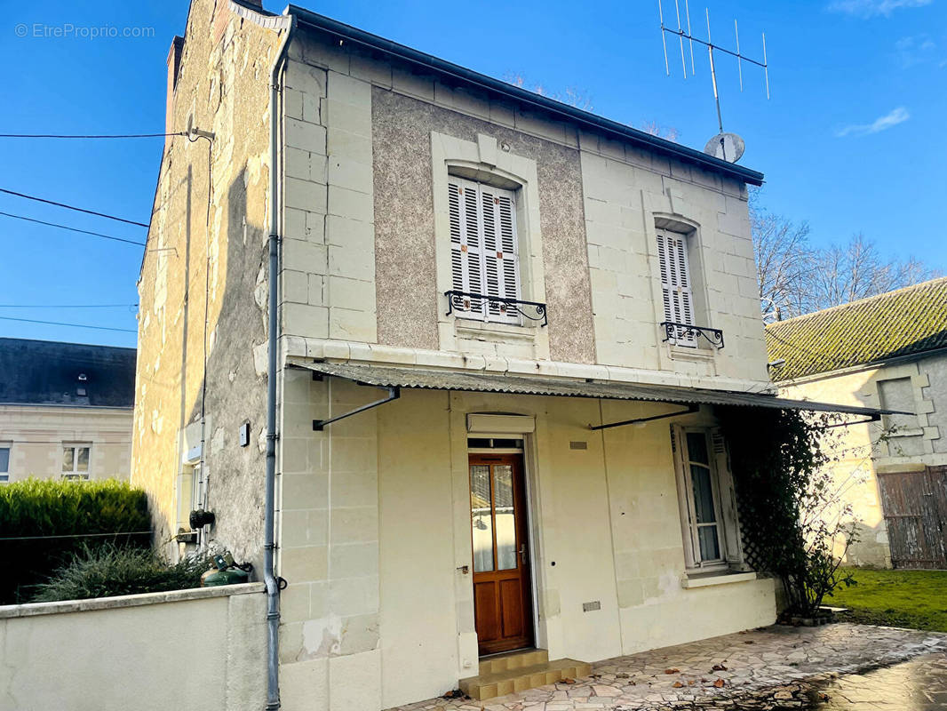 Maison à LA CELLE-SAINT-AVANT