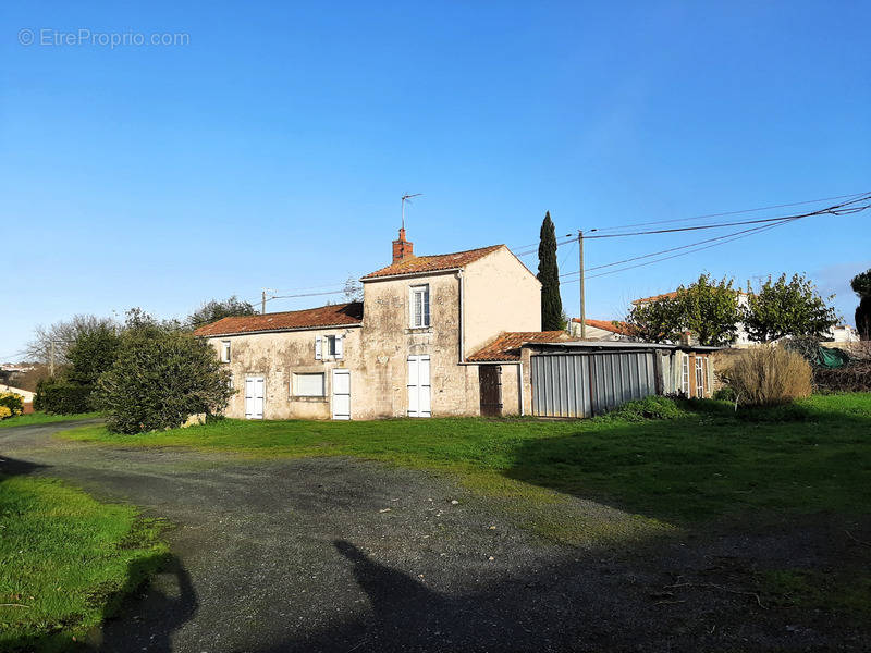 Maison à FONTENAY-LE-COMTE