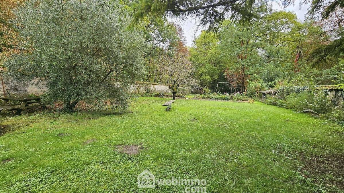 Un jardin de 1361 m² arboré et entretenu. - Maison à MILLY-LA-FORET