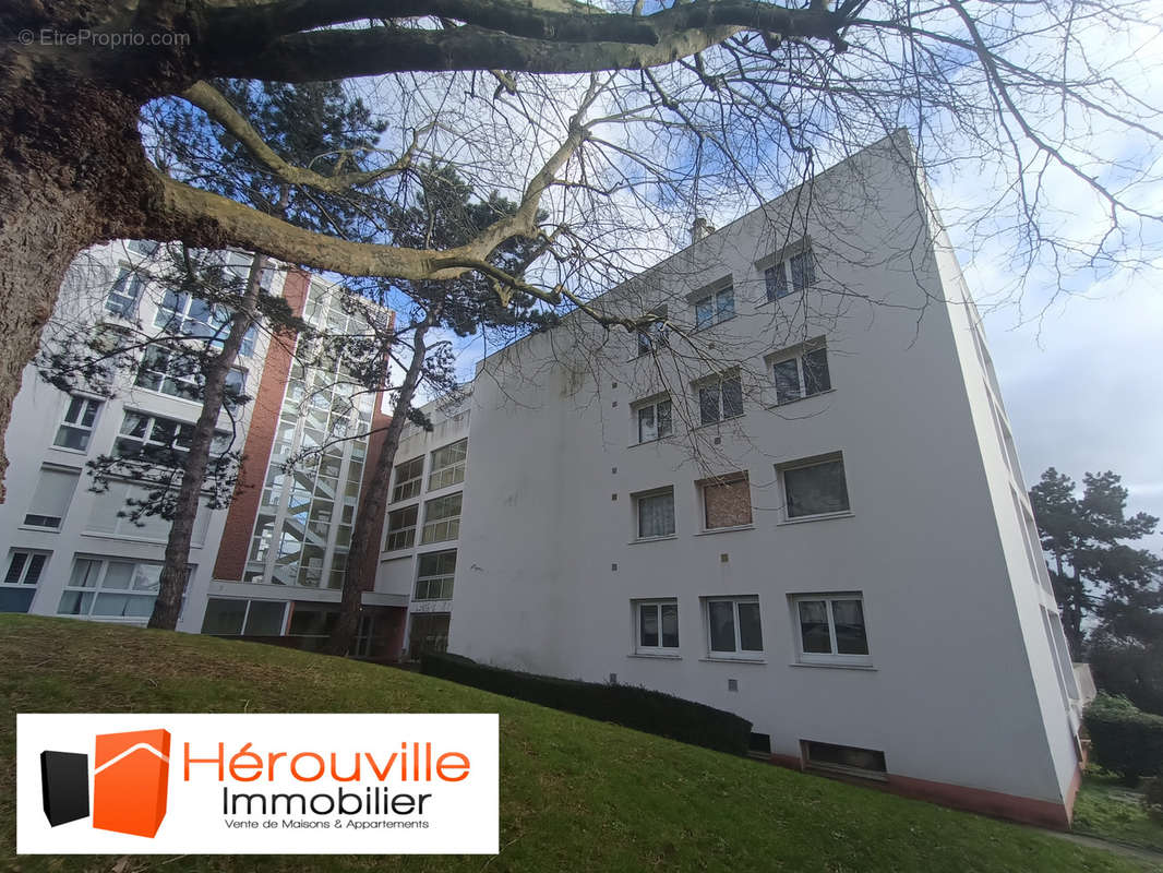 Appartement à HEROUVILLE-SAINT-CLAIR