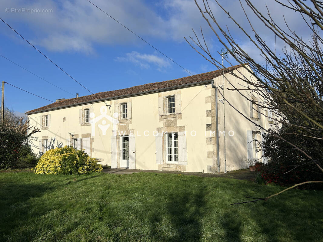 Maison à LA RONDE