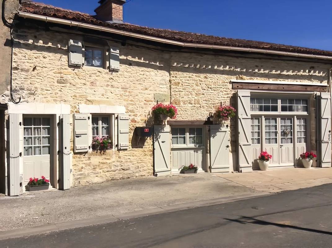 Maison à SAINT-CLAUD