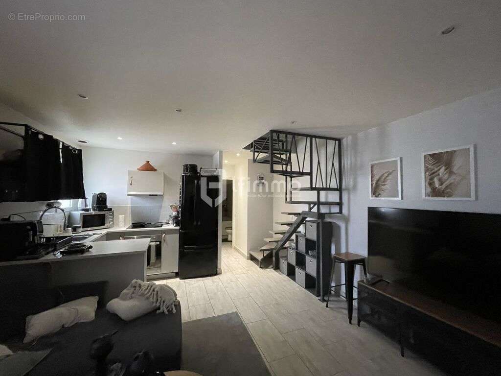 Appartement à VERT-SAINT-DENIS